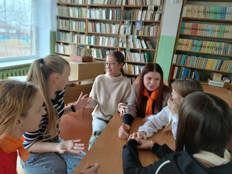 МЫ К ВАМ ЗАЕХАЛИ НА ЧАС.